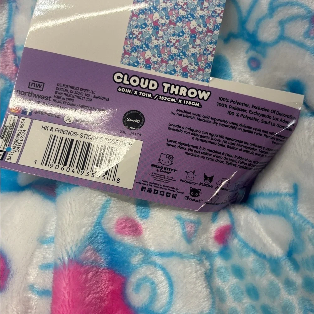 Hello Kitty and friends Pink and Blue Cloud Throw 60x70”cozy soft blanket